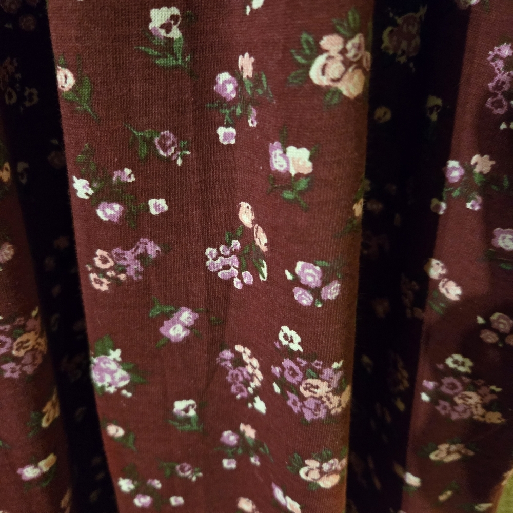 Woman Within Wine Ditsy Floral 3/4 Sleeve Roll Tab Top Pin Tuck Detail 1X 22/24 - Picture 4 of 8